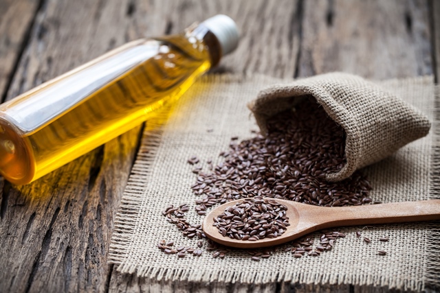 Льняное масло – состав, лечебные и полезные свойства, польза и вред для здоровья