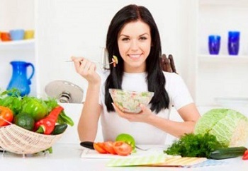 Правильная диета при гастрите с повышенной и пониженной кислотностью: подробное меню на каждый день