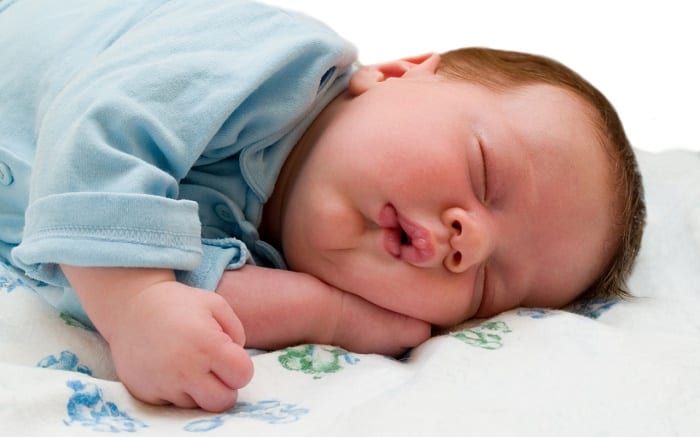 Сон ребенка в 3 месяца - когда и как следует спать детям